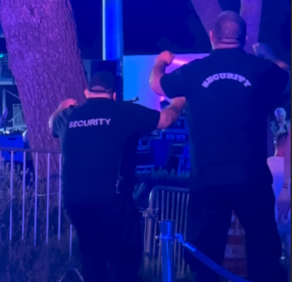 VIDEO Nesvakidašnji prizor iz Makarske: Rasplesani zaštitari postali pravi hit