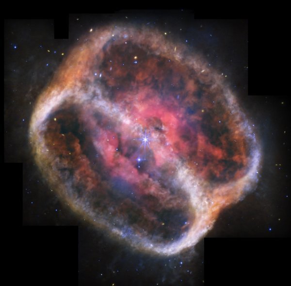 NGC 1514 snimljen pomoću svemirskog teleskopa James Webb