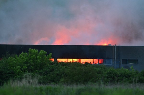 Razbuktao se požar u tvornici namještaja Prostoria