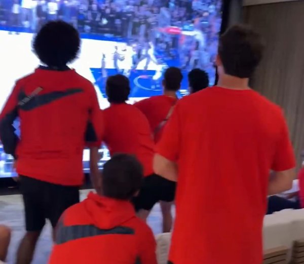 Pogledajte reakciju američkih nogometaša nakon čudesne pobjede Knicksa protiv Spursa