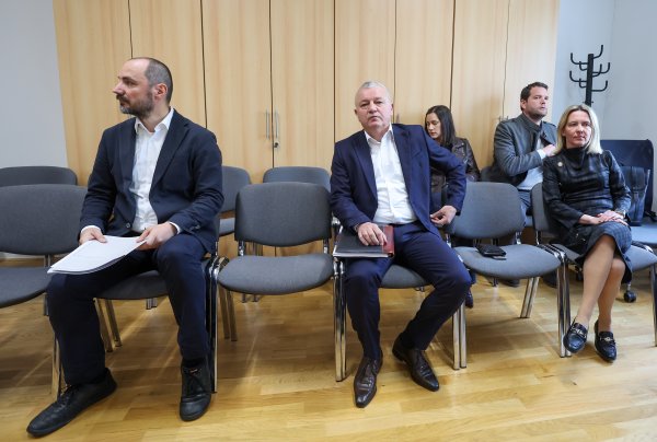 Afera Po babi i stričevima