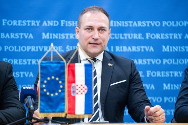 Vlajčić ima poruku za svinjogojce