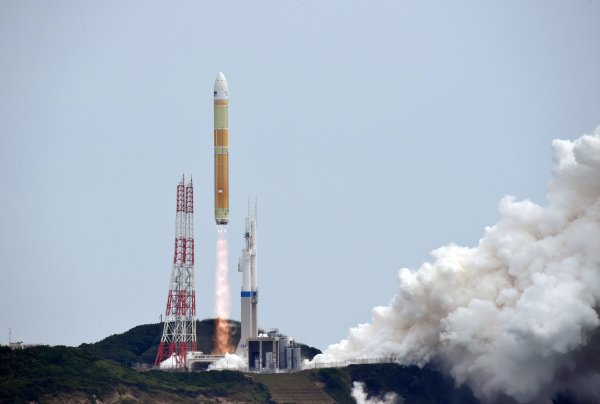 Japanska raketa H3 prvi put poletjela samo na motore na tekuće gorivo