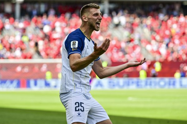 Junaka Zmajeva gurali u izbacivače, a Partizan ga odbio zbog uvjeta koji nemaju veze s nogometom