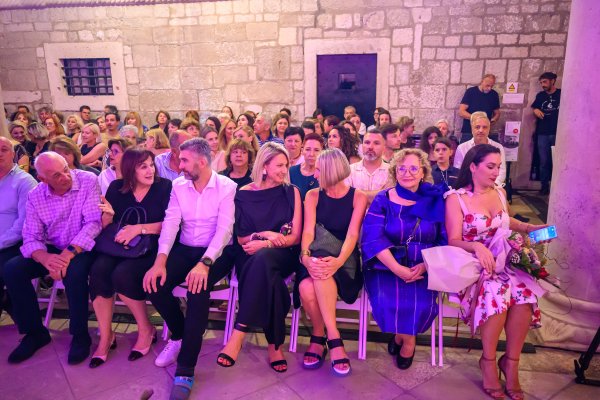 Oproštajni koncert Tereze Kesovije u Dubrovniku