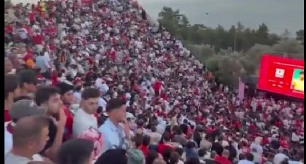 Prizor iz Turske oduševio nogometni svijet: Utakmicu gledaju na mjestu starom dva tisućljeća