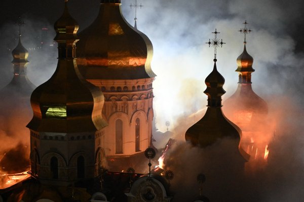 Kijevsko-pečarska lavra u plamenu nakon ruskog napada