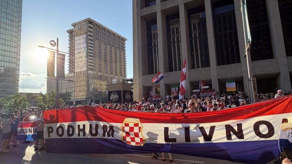 Hrvati su preuzeli Dallas: Pogledajte lude kadrove iz fan zone