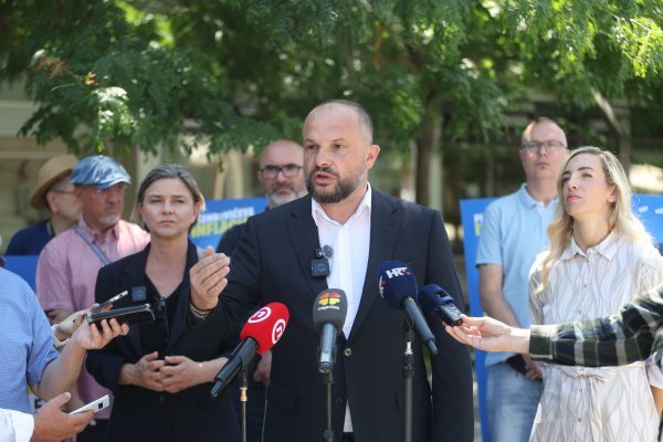 Siniša Hajdaš Dončić i Sandra Benčić