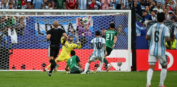 Legendarni Zidane u nevjerici gledao što Messi radi njegovom sinu