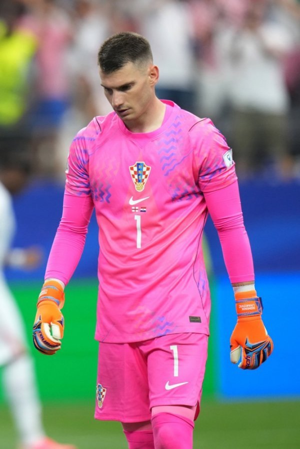 Razočarani Dominik Livaković o ponovljenom penalu: 'Žao mi je...'