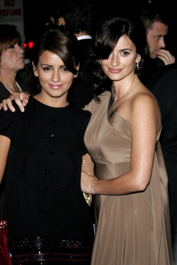 Monica and Penélope Cruz