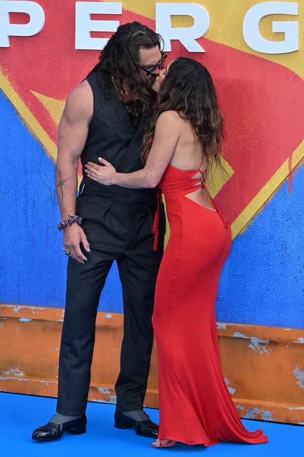 Jason Momoa i Adria Arjona