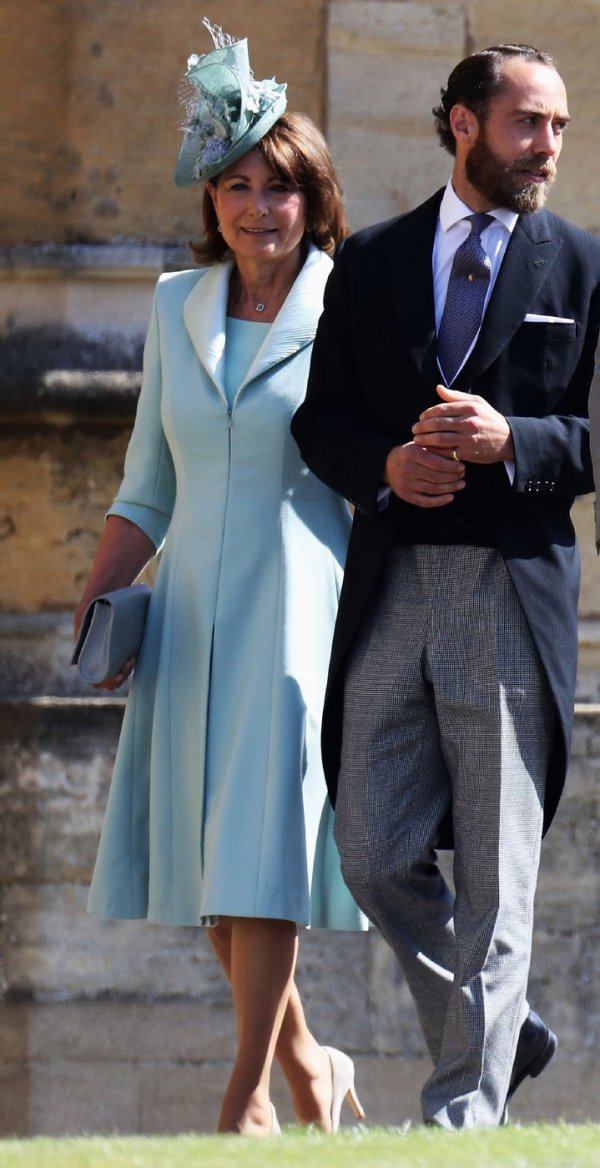 Carole Middleton sa sinom Jamesom Middletonom na vjenčanju Harryja i Meghan 2018. godine