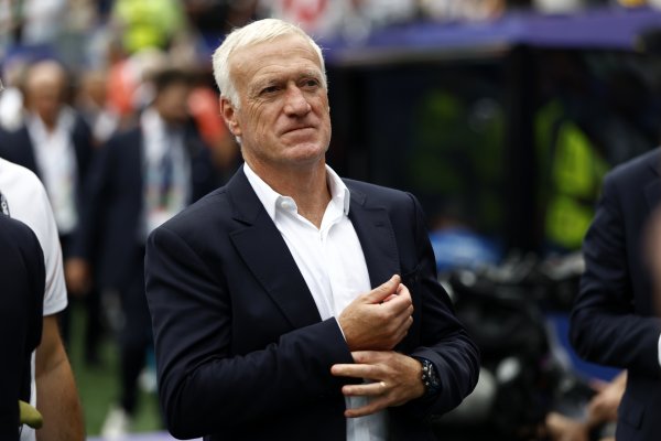 Evo što je rekao Didier Deschamps nakon pobjede poslije kaotičnog dvosatnog prekida utakmice