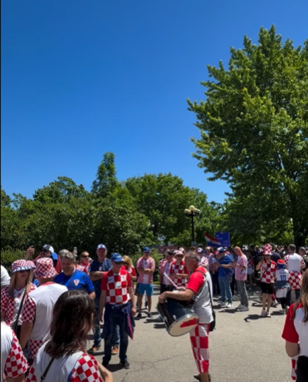 Pogledajte kakva atmosfera vlada u Torontu: Hrvatski navijači na ulicama