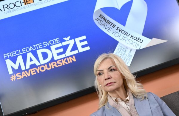 Akademkinja Šitum naglašava važnost samopregleda i da već danas prije tuširanja detaljno pregledate cijelo tijelo, ne zaboravljajući vlasište, tabane i prostore između prstiju