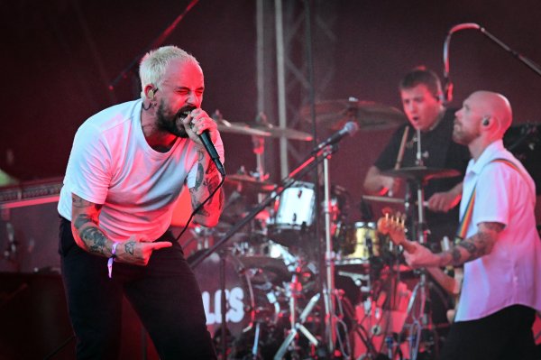 Joe Talbot i ekipa - udarac u želudac
