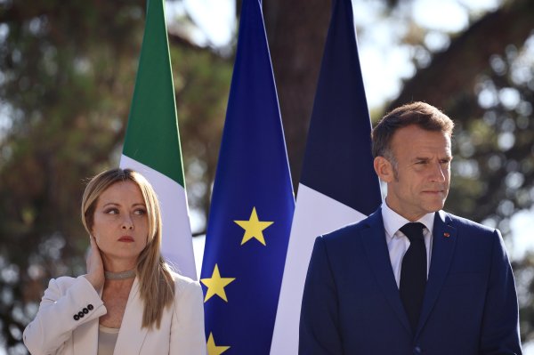 Giorgia Meloni i Emmanuel Macron