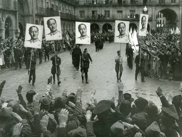 Parada u čast Francisca Franca