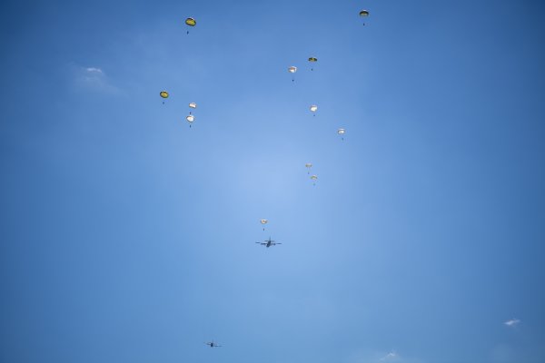 Vojna vježba Borbena moć 26 - padobranska vježba