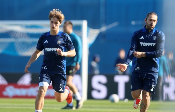 Hajduk svladao ukrajinskog doprvaka, novi igrači zamijenjeni nakon 26 minuta