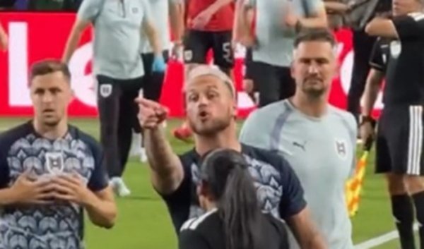 Igrač Zvezde divljao nakon povijesne utakmice na SP-u: Htio se tući, smirivali su ga...