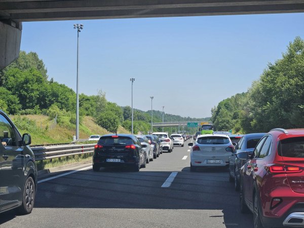 Kolona na A1