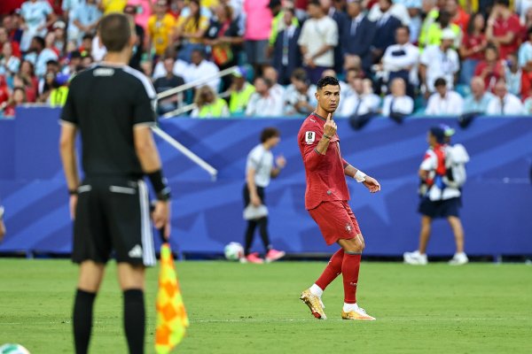 Ronaldo ponovno šokirao: Pazite što je napravio s posebnim kopačkama posvećenima sebi