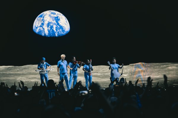 David Byrne u pulskoj Areni
