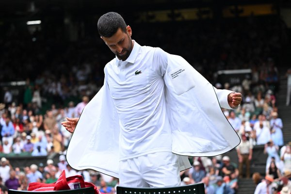 Đoković se na Wimbledonu pojavio u posebnom sakou, a skrivena poruka odmah je privukla pažnju
