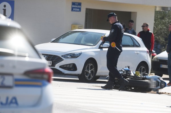 Teška prometna nesreća kod Zaprešića: U sudaru automobila i motora poginula jedna osoba