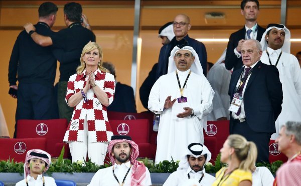 Kolinda sad slavi uspjeh Maroka, a njena omiljena Louis Vuitton košulja opet krade pažnju
