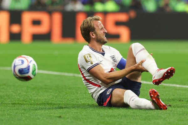 Harry Kane unatoč pobjedi ogorčen na iranskog suca. Iako, jedva je govorio