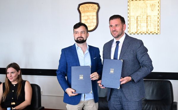Potpisivanje ugovora
