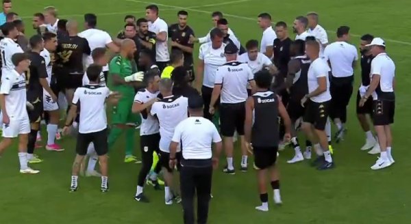 Opći kaos na pripremama Partizana! Žestoka tučnjava prekinula utakmicu
