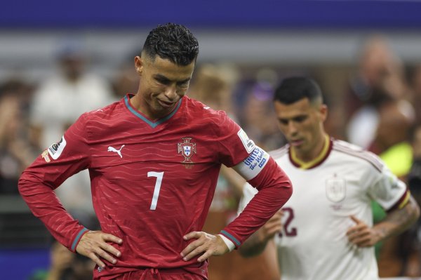 Bivši engleski reprezentativac žestoko napao Ronalda: 'Portugal je zbog njega ispao sa SP-a'
