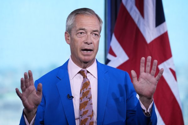Farage šokirao Britaniju: Usred afere podnio ostavku i izazvao izvanredne izbore