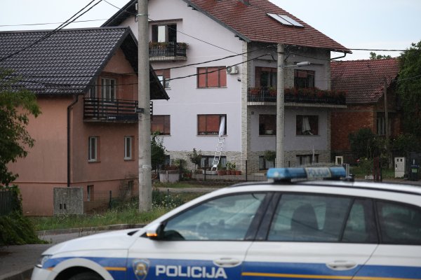 Drama kod Zagreba: Muškarac se zatvorio u kuću s puškom, čuli se pucnjevi