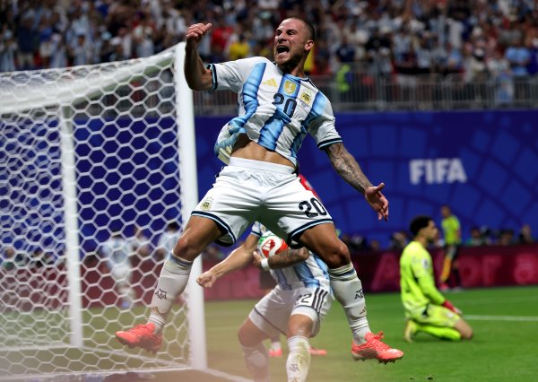 Argentina u epskoj utakmici gubila 2:0 u 78. minuti i čudesnim preokretom ušla u četvrtfinale