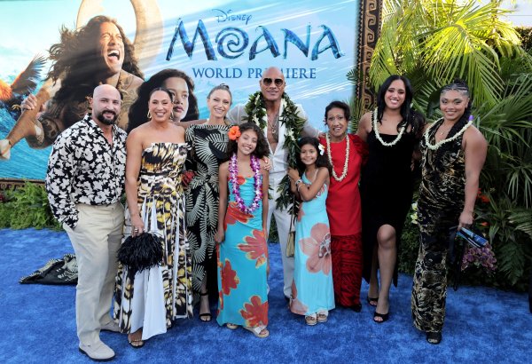 Dwayne Johnson s obitelji