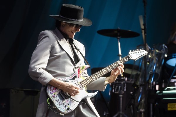 Steve Vai - znate ga iz Whitesnakea, ali i iz njegovih gitarističkih solo eskapada
