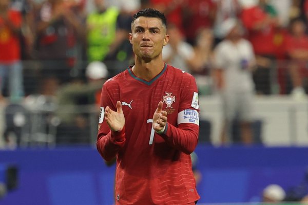 Kamere snimile što je Ronaldo napravio prije ulaska u privatni avion