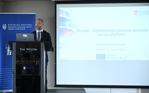 Damir Habijan predstavlja digitalizaciju državnih matica