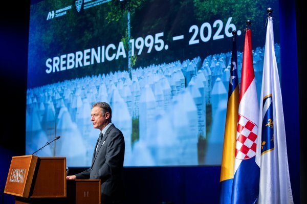 Državni vrh izrazio sućut obiteljima stradalih u Srebrenici: 'Osuđujemo taj stravični zločin'