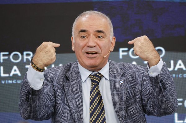 Kasparov brutalno ismijao FIFA-u nakon skandala s Norveškom: 'Neka kablove prave od hrvatske kose'