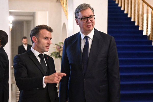Emmanuel Macron i Aleksandar Vučić