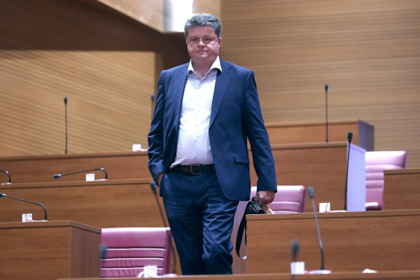 SDP-ovac: Sve hrvatske institucije kompletno su porobljene