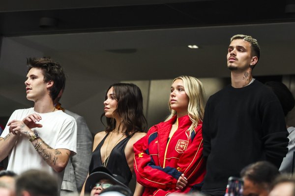 Cruz Beckham, Jackie Apostel, Harper Beckham i Romeo Beckham