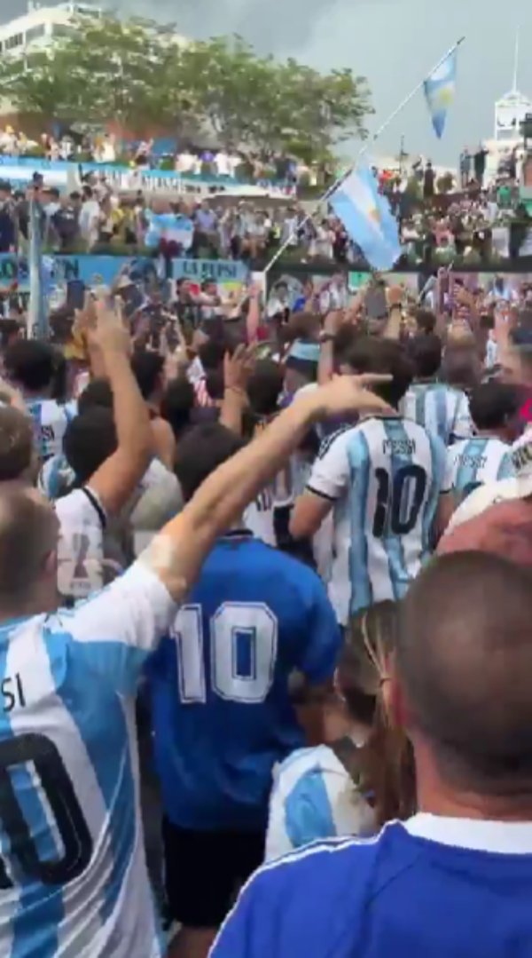 Pogledajte kako su Argentinci slavili ispadanje Francuske pa poslali poruku Englezima: 'Minuta šutnje za mrtve'